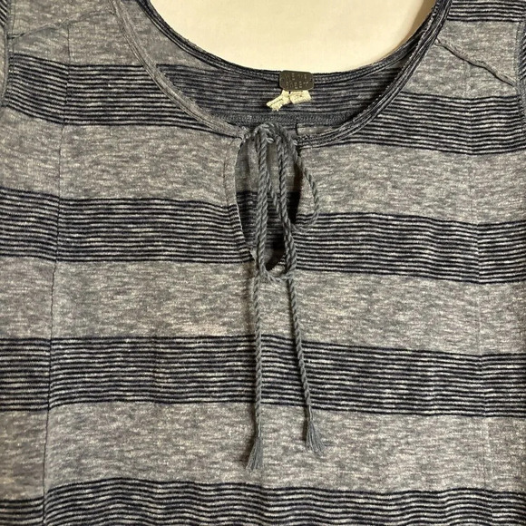 We the Free Gray Blue Striped Tie Flare Sleeve Knit Top Tunic Size Small Boho - Picture 7 of 15